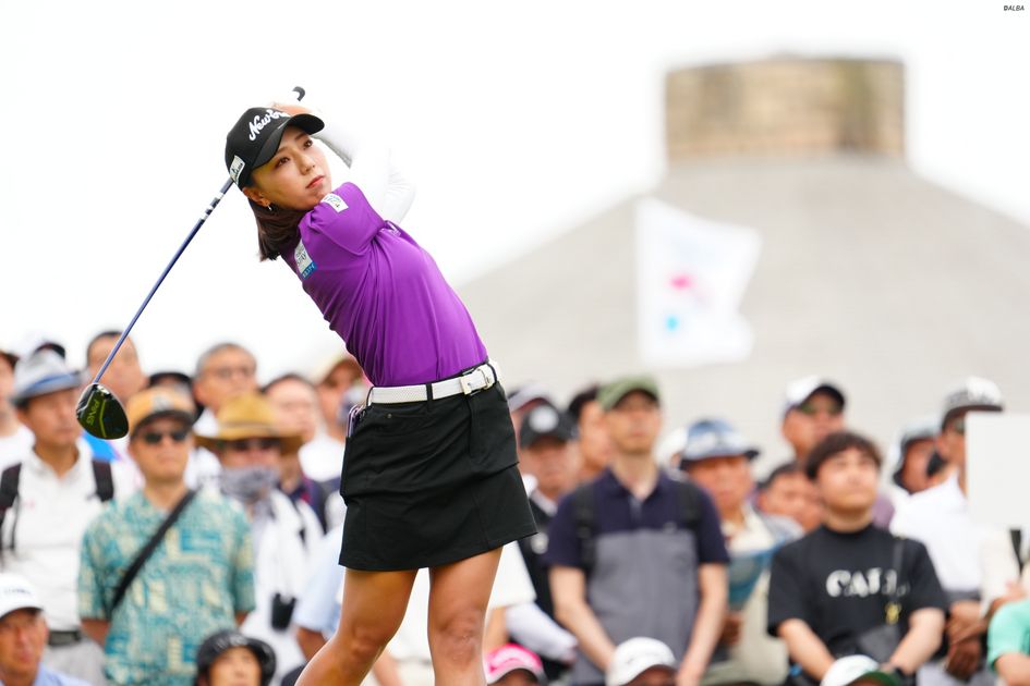 宮田成華プロ　サイン3点セット　ゴルフ　LPGA 宮田成華プロ サイン3点セット ゴルフ LPGA - メルカリ