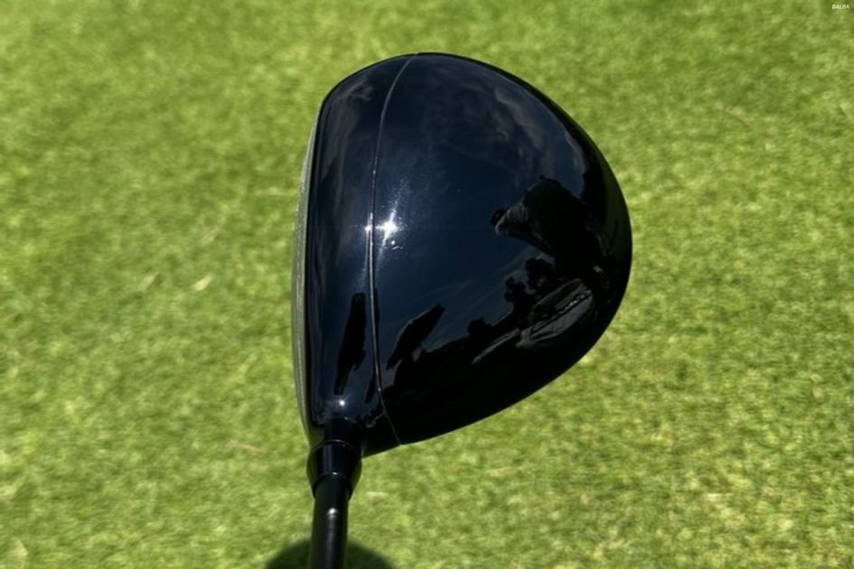 バカラ　ゴルフ マジか！ 葭葉ルミが301ヤードを記録‼ 真っ黒ヘッドの正体は