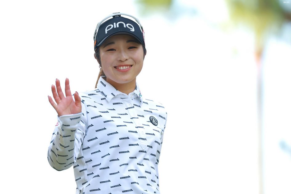 満面の笑みをこぼすジャンボ尾崎 愛弟子3人が77歳の誕生日を祝福