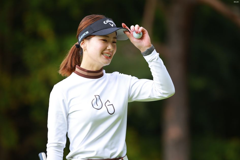 青木香奈子オンネーム入りサイン ゴルフボール 青木香奈子のサイン入りボールを1名様にプレゼント！ プレゼント