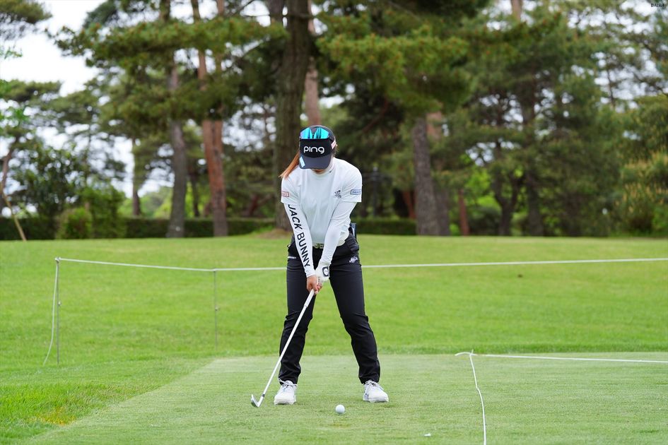 現在ボールストライキング1位！ 佐久間朱莉は“カウンター効果”で飛距離