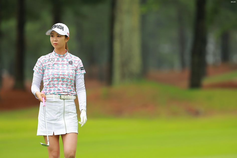 金澤志奈が人生初のホールインワンを達成 主催者から10万円贈呈に