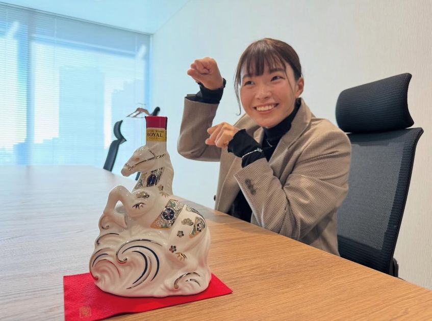 渋野日向子は“お馬さんポーズ”、晴れ着姿を披露する選手も 女子