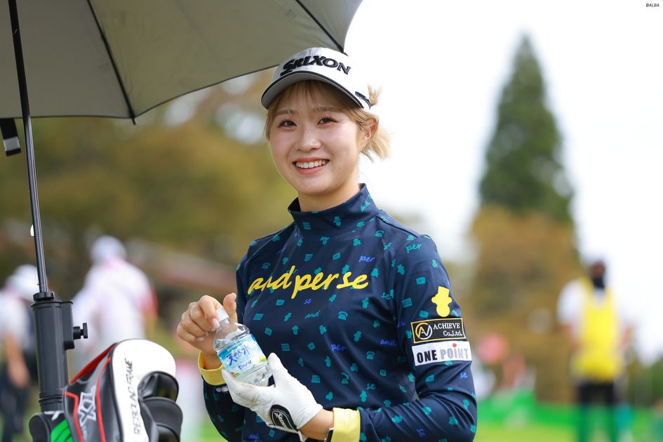 生*読様 都玲華　女子プロゴルフ　JLPGA 直筆サインボール　ニチレイレディー 都玲華 女子プロゴルフ JLPGA 直筆サインボール ニチレイ