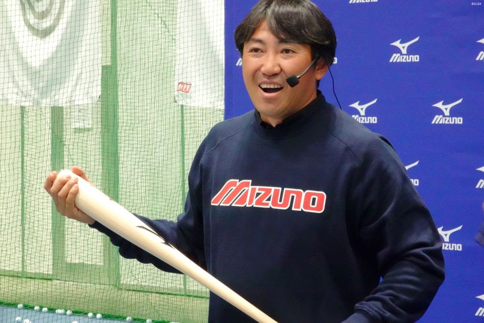 ユニフォーム　内川聖一 プロ野球：ソフトバンクの内川、2000本安打へ [写真特集7/6