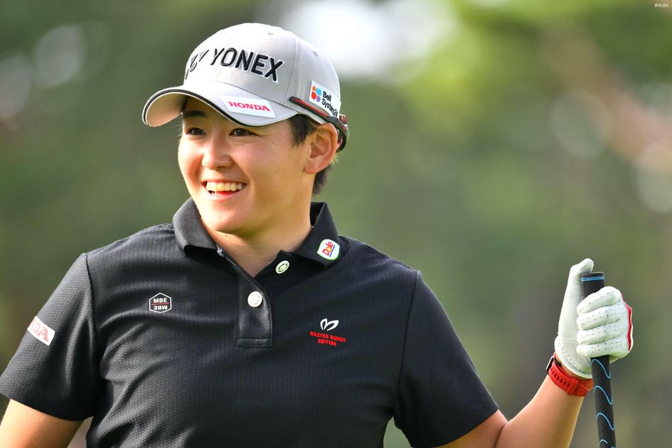 岩井明愛が残り25ヤードを3番ウッドでナイスアプローチ 絶妙な距離感に
