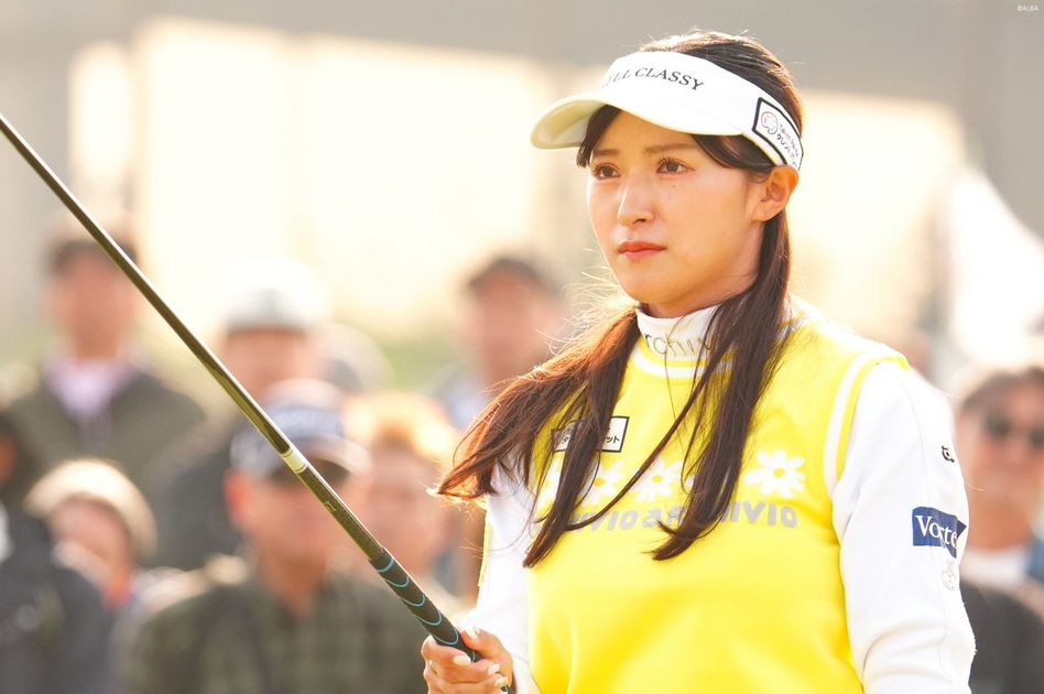 臼井麗香がにっこりウィンク 次戦に備えて栃木に移動「地元エネルギー