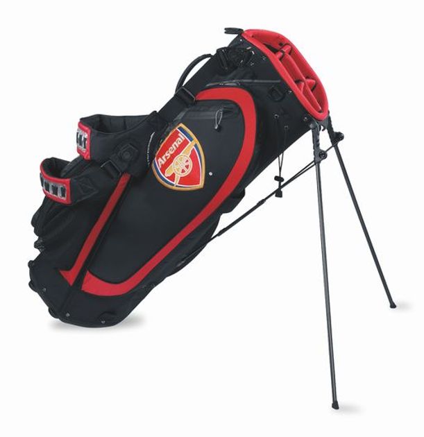 サッカー好きな方に！ナイキゴルフ「カレッジエイト キャリーバッグ