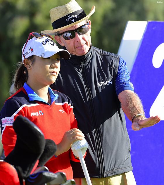 宮里美香、“ミリタリー”キャディバッグでメジャータイトルへ - ゴルフ