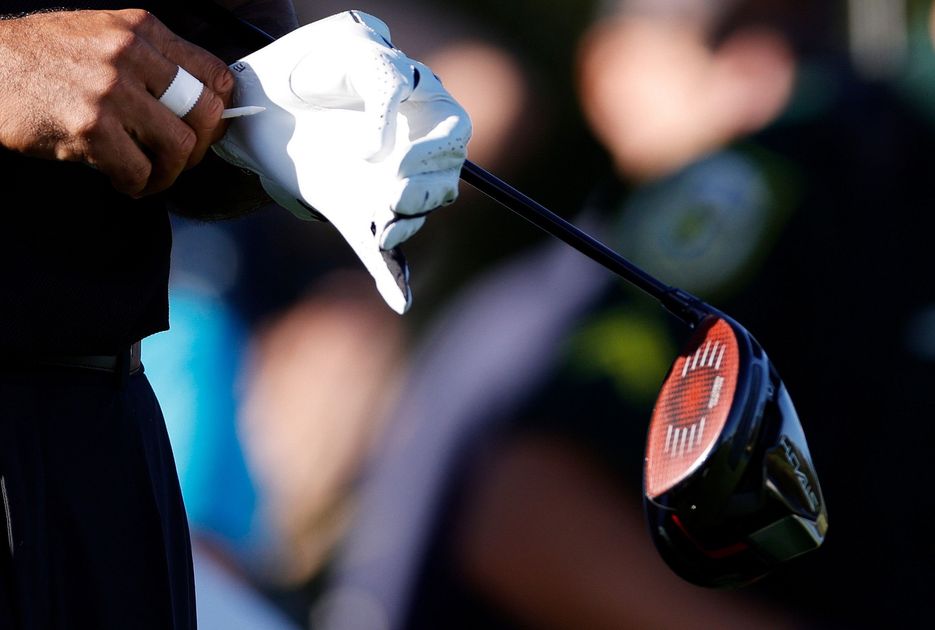 ついに復活、タイガー・ウッズ！ 新ボール＆ウッドを投入、親子