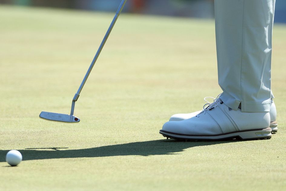 マスターズ練習日、タイガーがまさかのフットジョイ『プレミア