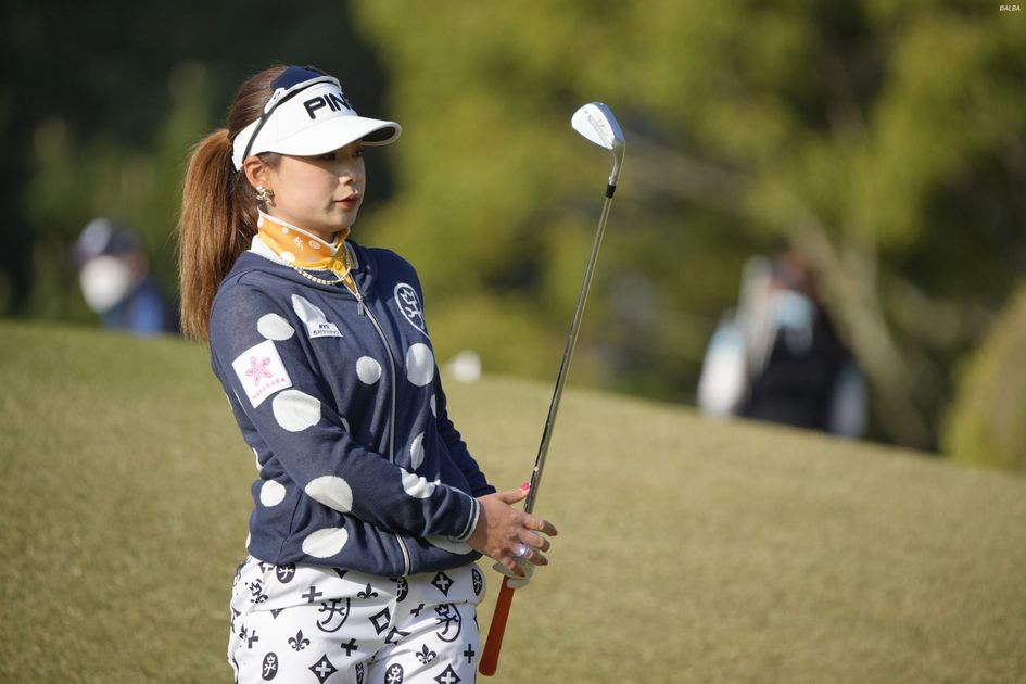 かれん みんなは何番目が好き？/ コメントで教えて〜！🖤✨ かれんは5番目と7