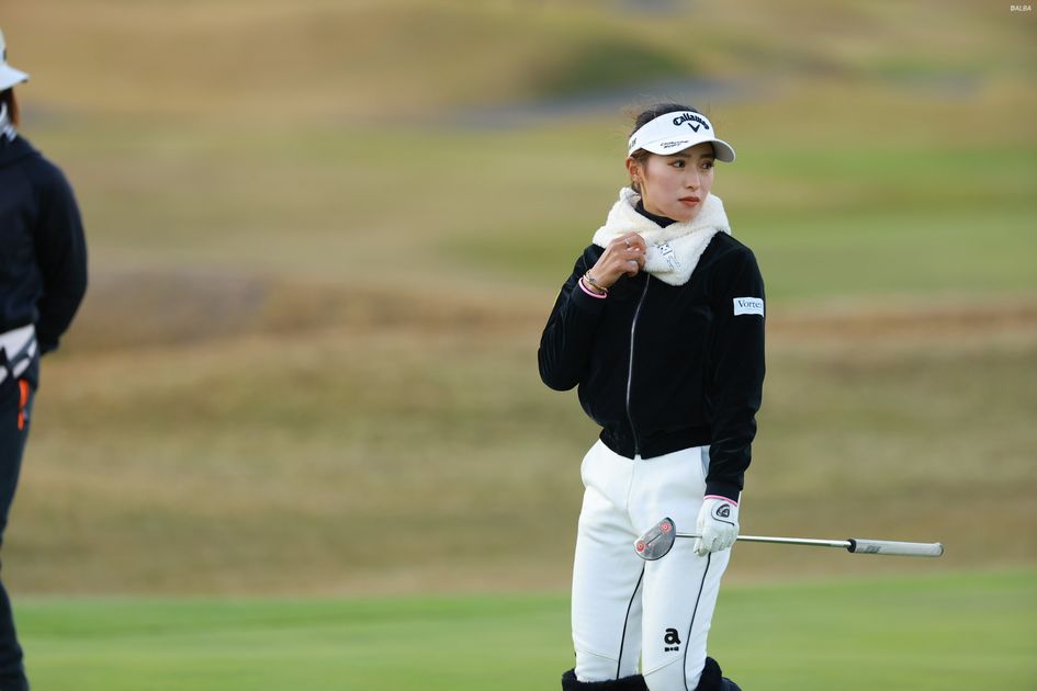 臼井麗香選手 EPOCH 2021 ホロ 30枚限定直筆サインカード ミントモール