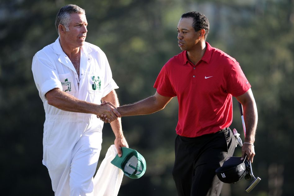 タイガーウッズ選手のゴルフ　サイン付き/フレーム写真 タイガー・ウッズ サイン入り フレーム付き写真 証明書付き - メルカリ