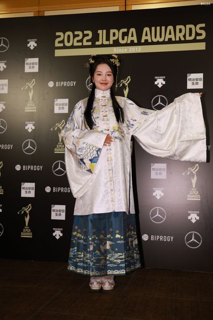 まるでお人形さん？ “中国美女”が豪華な民族衣装姿で登場「文化を知っ
