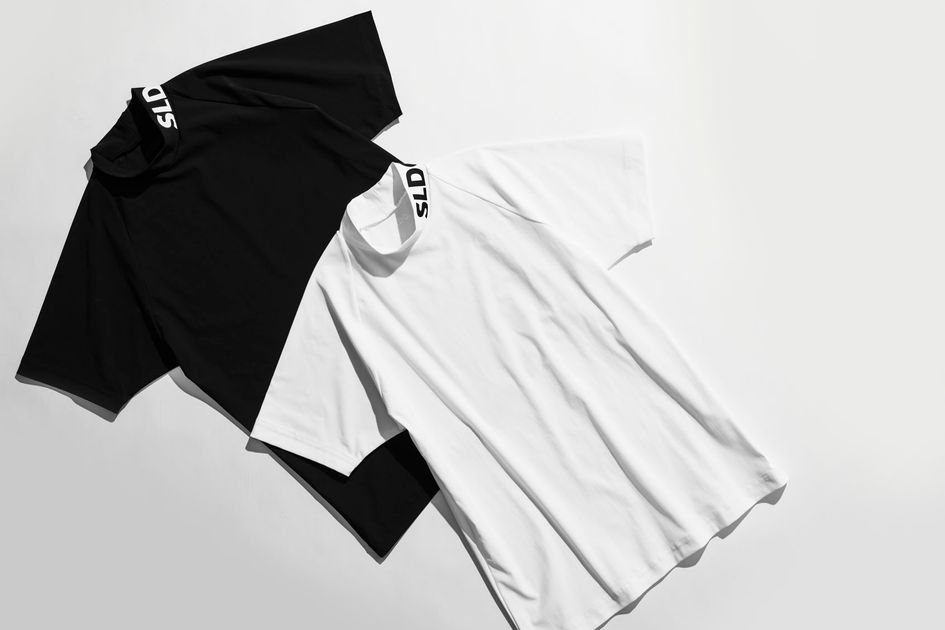 SLDO.」のモックネックシャツはポロシャツの代わりに自信