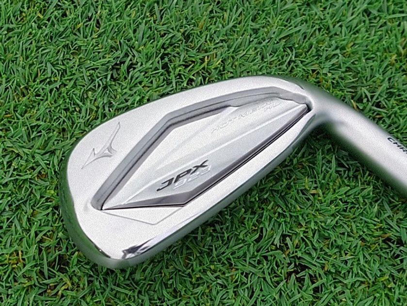 シン貧打爆裂レポート『JPX 923 HOT METAL HL アイアン』 - ゴルフ総合