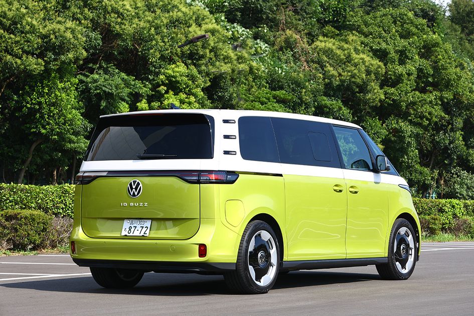 レトロな見た目だけど車内は極上！ 現代版ワーゲンバスが