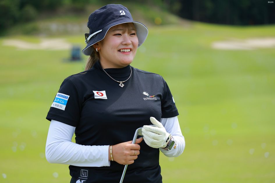 佐藤心結、桑木志帆、阿部未悠がブリヂストンスポーツの新