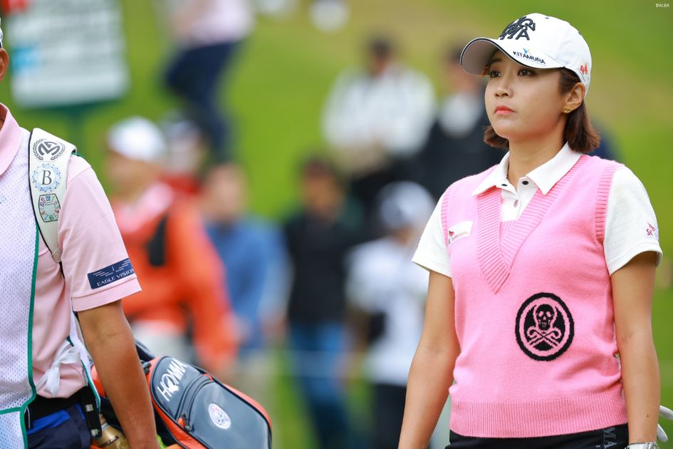 イ・ボミ選手の4点セット 引退イ・ボミ「とっても幸せ」 涙と笑顔で大団円の日本ツアー最終戦