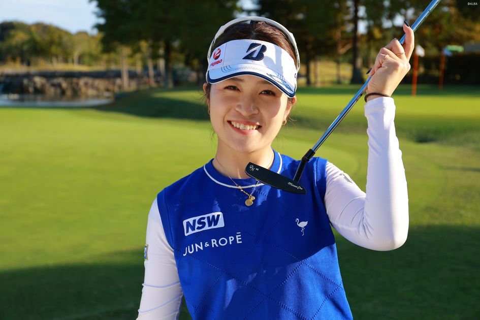 写真] 2023年 伊藤園レディス ツアーで唯一！ 26年モノの“激シブパター