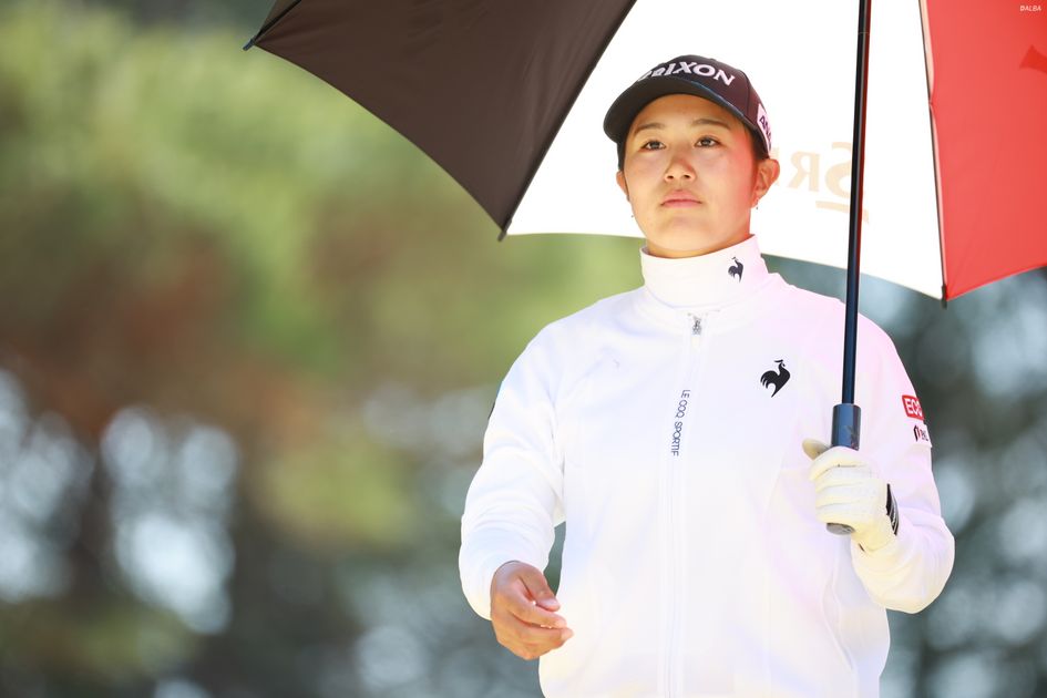 吉田優利が2季ぶりVへ独走態勢 渋野日向子は6位で決勝進出