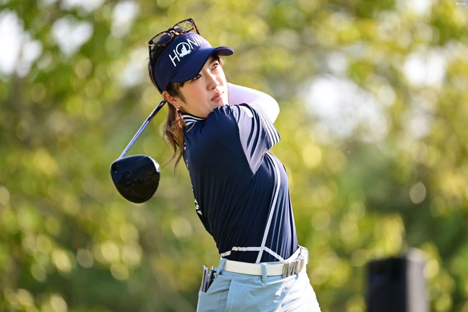 なんじゃこれ!? 女子ツアーの会場で真っ黒なクラブセッティングを発見