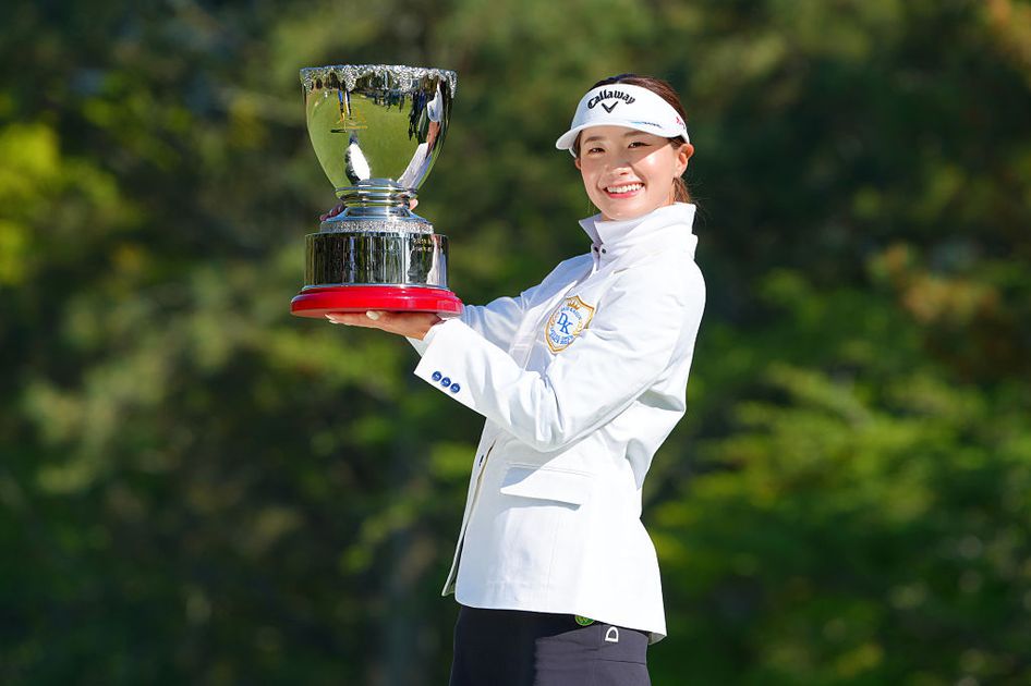 GOLF5 青木香奈子サイン入りキャップ ホワイト GOLF5 青木香奈子サイン入りキャップ ホワイト Kanako Aoki joins